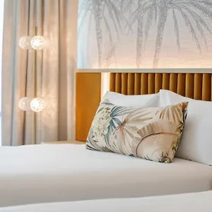 https://novotel-brisbane.queenslandhotels.net