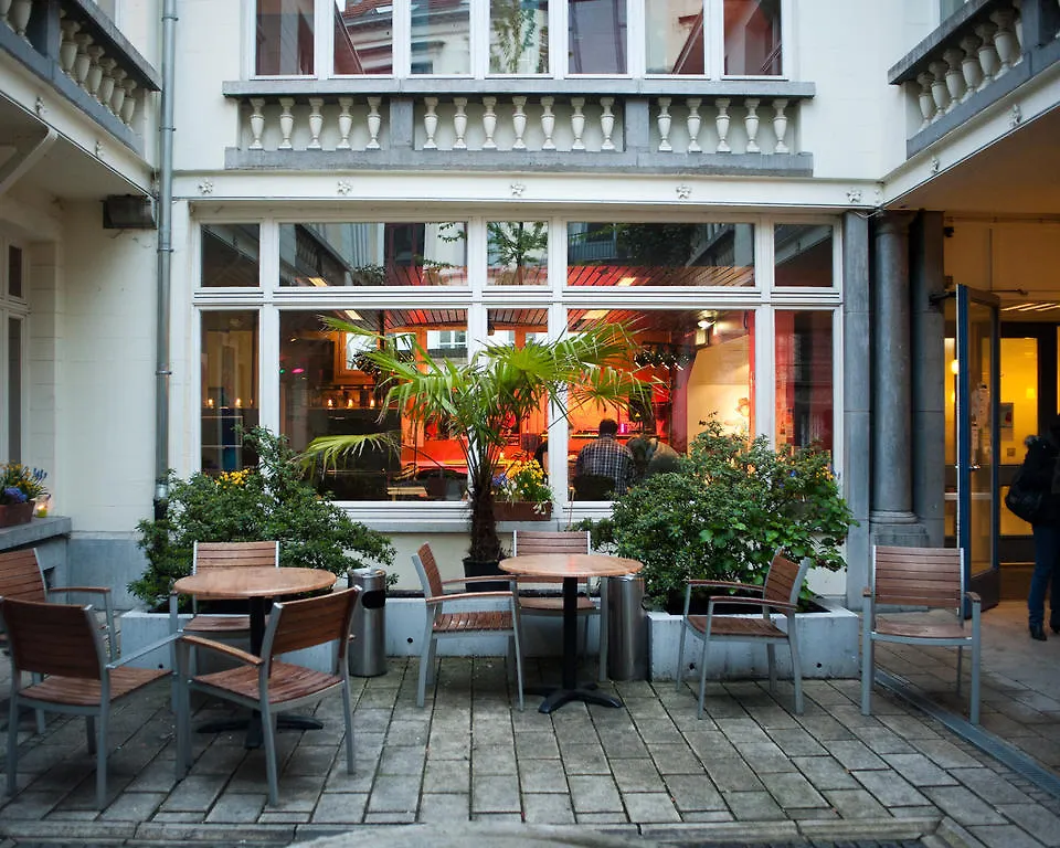 Hi Jacques Brel Hostel Bruxelles
